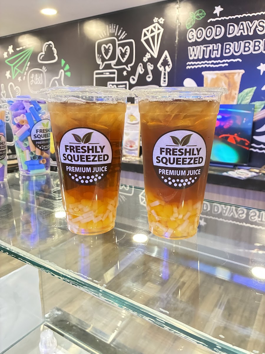 Freshly Squeezed - Presotea & Cheesecake Factory Photos 2